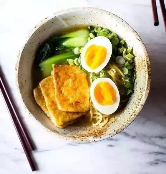 豆腐配它,營養翻翻,常吃身體好!