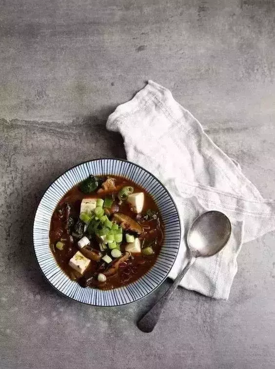 豆腐配它,營養翻翻,常吃身體好!