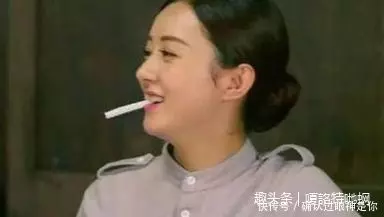7位女明星抽菸,楊穎熟練,趙麗穎搞笑,最後一位你肯定想不到!