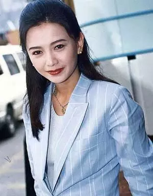 曾華倩曾為兒子放棄演藝圈,而名氣不輸趙雅芝的她也被曝有私生子!