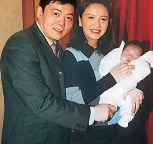 曾華倩曾為兒子放棄演藝圈,而名氣不輸趙雅芝的她也被曝有私生子!