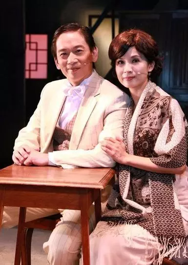 演音樂劇成名,31歲開始拍戲,卻燒炭自殺兩天後才被發現,年僅44歲!