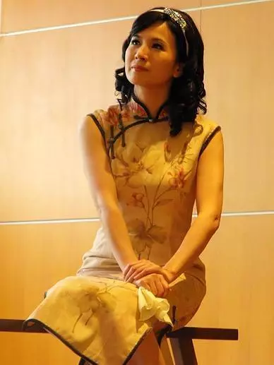演音樂劇成名,31歲開始拍戲,卻燒炭自殺兩天後才被發現,年僅44歲!