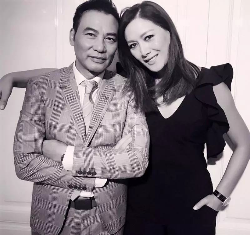張家輝妻子,任達華妻子,劉青雲妻子,影帝背後的女人如今成這樣!