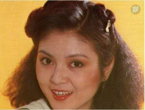 童星出身嫁入豪門,丈夫出軌分得4億分手費,如今61歲宛如40歲!