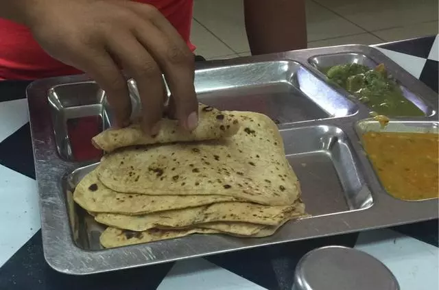 為什麼印度人的食物會做成一盆漿糊狀?