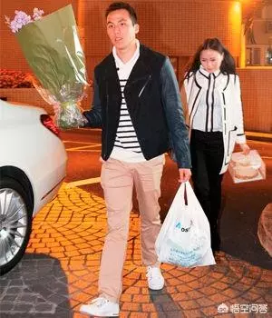 賭王何鴻燊到底有多少妻子和子女?他們的現狀是什麼樣的?