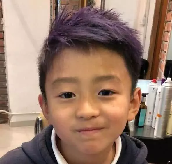 張柏芝基因太強大,8歲小兒子長開了,顏值遠超謝霆鋒!