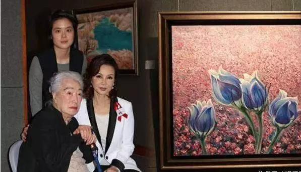 童星出身嫁入豪門,丈夫出軌分得4億分手費,如今61歲宛如40歲!