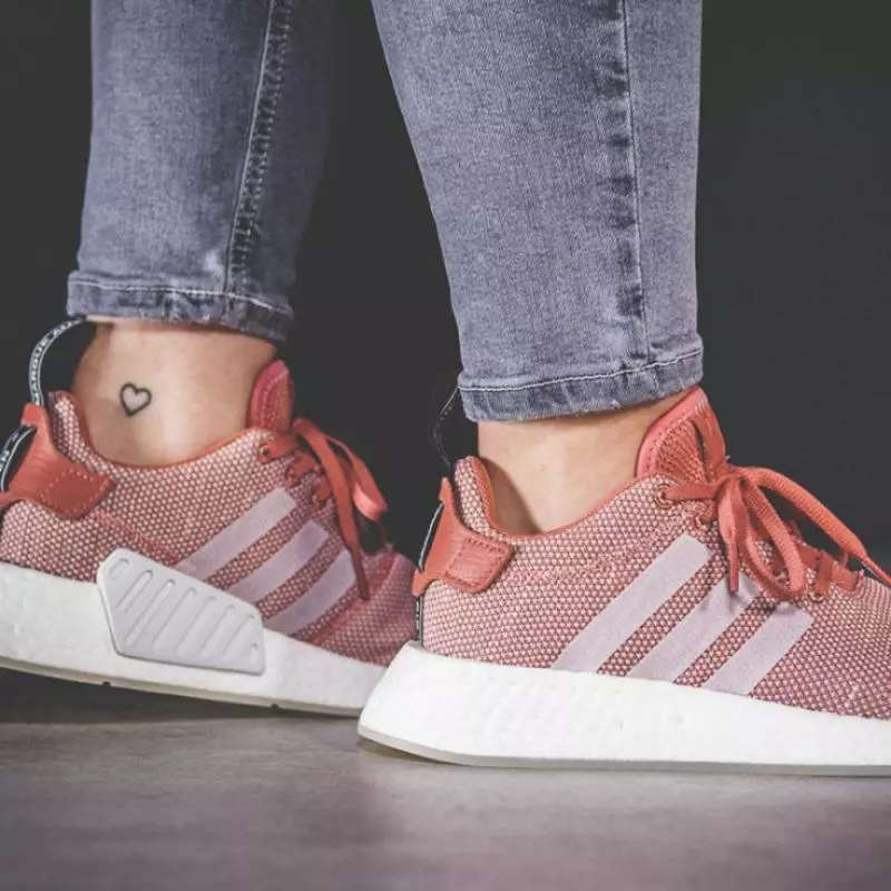 Adidas推出夏日必備的粉色鞋款,女性看了一定選擇困難症發作!