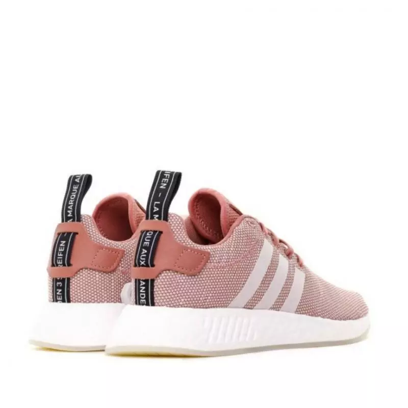 Adidas推出夏日必備的粉色鞋款,女性看了一定選擇困難症發作!