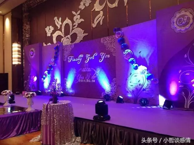 男友出國我嫁他爸,婚禮當天他拿著20年前的一張「照片」,「婚禮」變「葬禮|」令我悔恨終生....!!