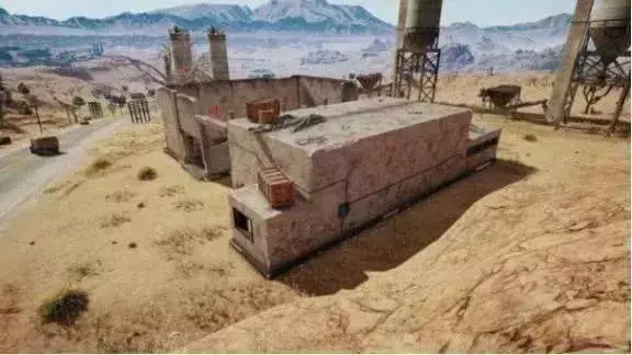 絕地求生:沙漠圖不知道跳哪裡,不妨跳這裡養活你一隊!