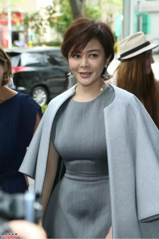 58歲無人敢娶,曾比關之琳還美,因拍戲一夜殘疾,如今成這樣!