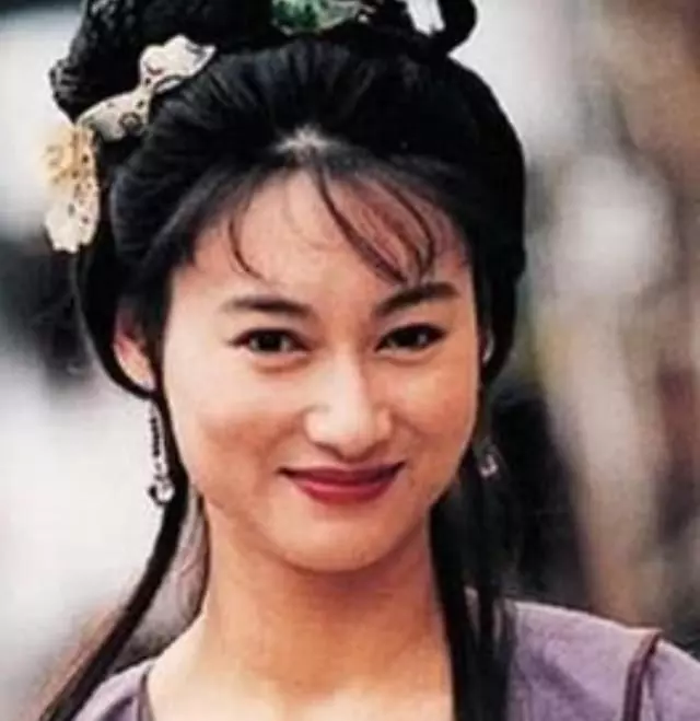 58歲無人敢娶,曾比關之琳還美,因拍戲一夜殘疾,如今成這樣!