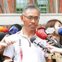 白狼頒市長獎兩校長神隱 宅神:難道想教學 生逃避責任?