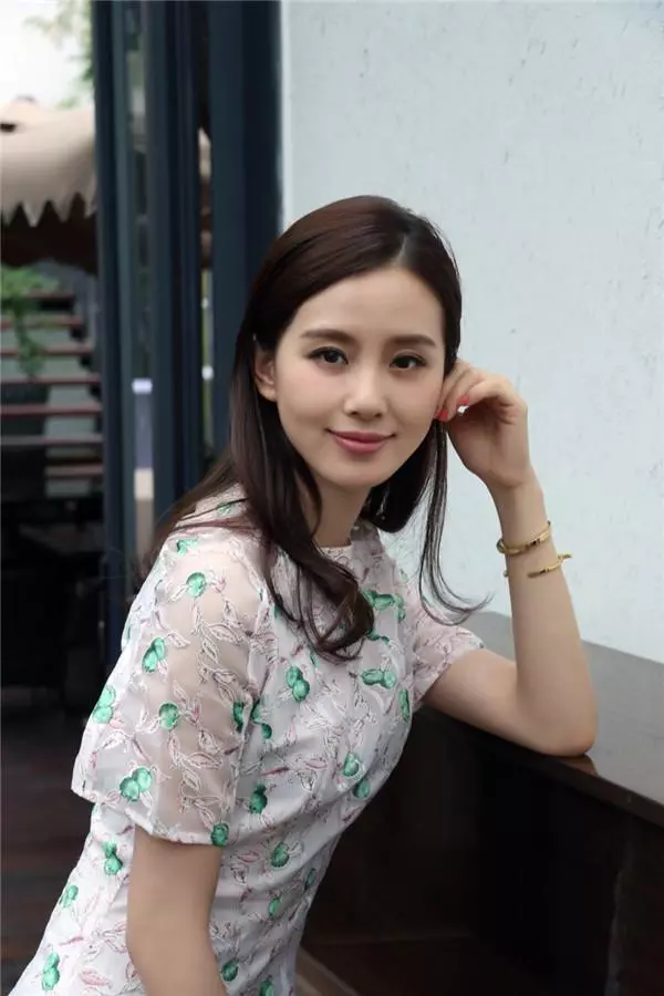 【這體重應該會被風吹走吧!】這篇文章就是您減肥的動力!誰說Angelababy最瘦?看了趙麗穎和劉詩詩的體重,你應該想崩