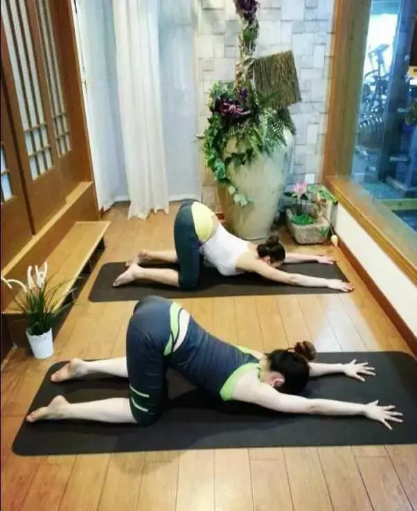 新手入門「瑜伽25式」,每天練一次,肩頸痠痛全消除!