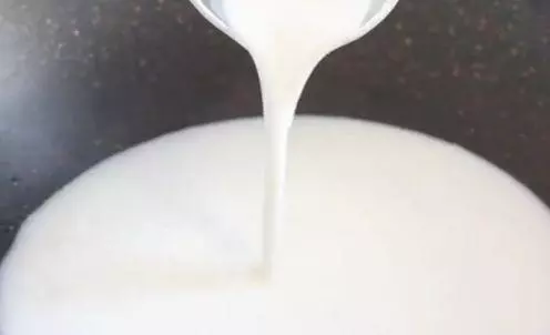 油條的新做法,不發麵,不揉面,香甜酥脆,這做法還第一次見