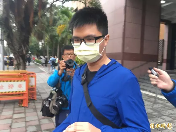 偷軍刀砍傷憲兵 檢控:呂絕筆信指要殺蔡英 文總統