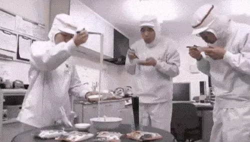 吃了那麼久的泡麵,你一定不知道它的生產過程,全程流水線會看到你很爽!