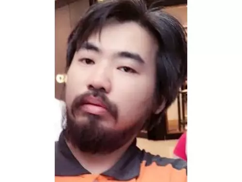 轎車撞電燈柱 3好友1死2傷