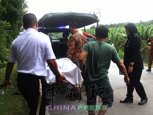 轎車撞休旅車 華裔夫妻身亡