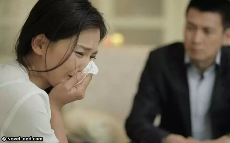 老婆為他生了三個小孩,他卻嫌棄她「又胖又丑」而狠心離婚!結果一年後「再次巧遇...」他竟後悔痛哭!