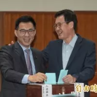 「白狼」頒市長獎 北市議員諷:白色力量 變「白狼」力量