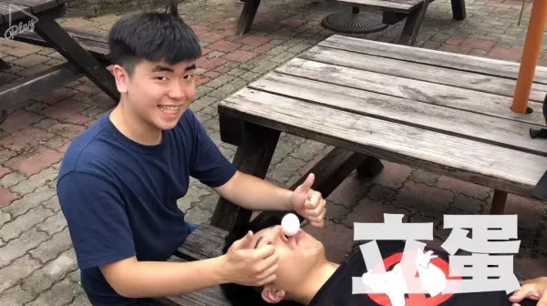 人中竟也能立蛋!端午節史上最白目立蛋 男大生笑翻網友