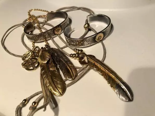 羅志祥戴百萬RM、黃子韜鑲鑽勞力士、Ella幾十萬Piaget……