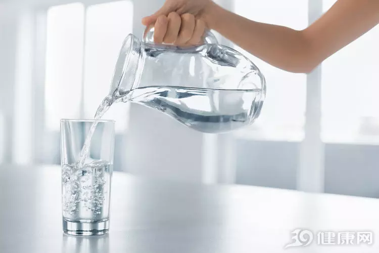 常喝4種水 你的身體遲早會垮