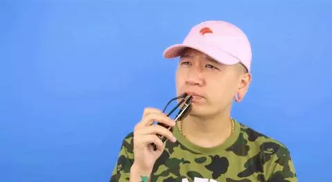 大馬女子3星期內賺1.2K!不用當Grab司機也可以賺錢,只要下載這個手機App,動動腦筋就可以輕鬆掙外快!