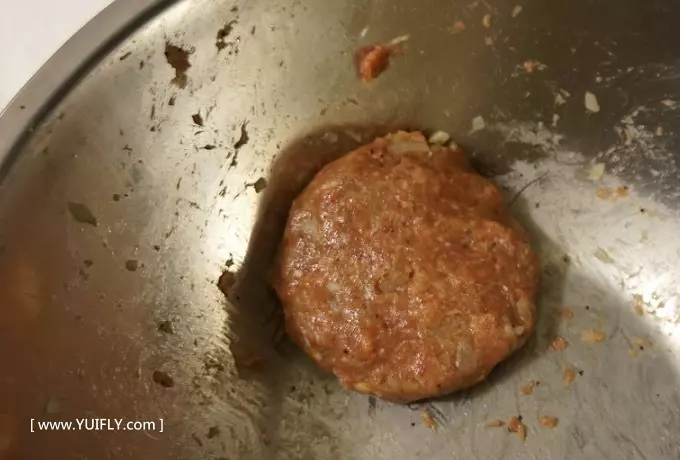 [Yui 超簡單食譜] 日式漢堡排、太陽蛋、照燒醬、起司芝心 ＊ 第一次就上手