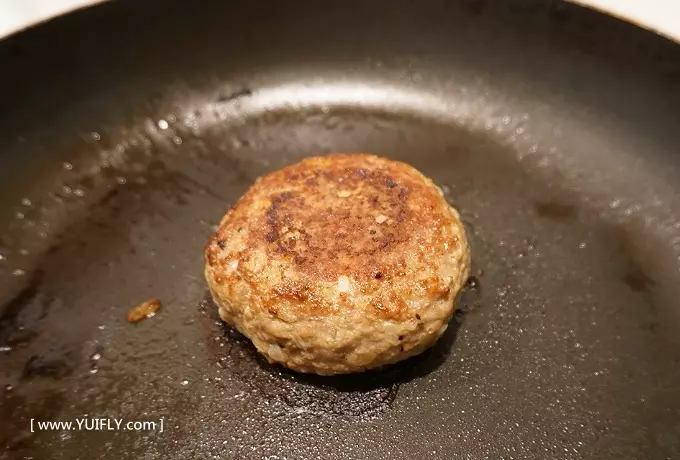[Yui 超簡單食譜] 日式漢堡排、太陽蛋、照燒醬、起司芝心 ＊ 第一次就上手