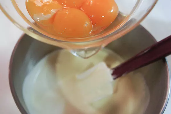 黃金輕乳酪蛋糕【讓蛋糕綿細的祕密大公開】