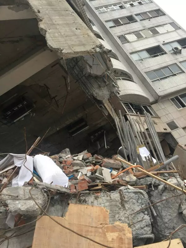 花蓮雲門翠堤地震樓塌14死 建商等3人被起訴