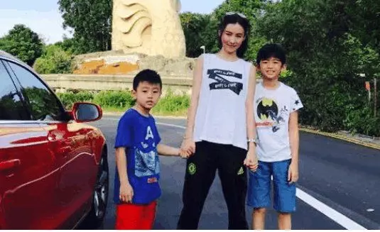 被兒子看見與陳冠希的照片, 張柏芝霸氣回應, 果然是受過傷的女人