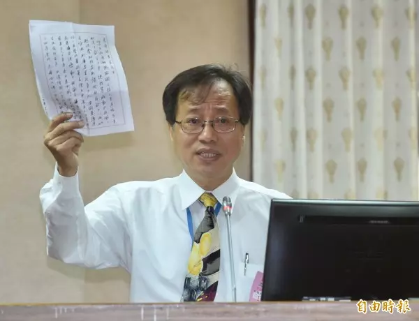 年改讓李家同嘆晚景淒涼 作家酸:年輕人都在吃土