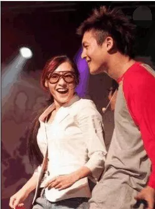 被兒子看見與陳冠希的照片,張柏芝霸氣回應,果然是受過傷的女人!