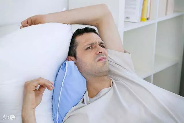 醫生:如果你睡覺時沒有這3種情況,說明你的肝臟非常健康。