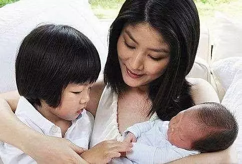隱瞞10年,陳慧琳老公身份大曝光,網友:難怪人人都說她好福氣