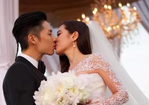吳建豪連寄2封離婚書,相戀12年曾隔空對罵,富商妻子同意離婚