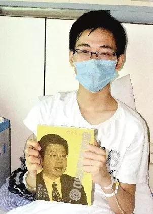 妹妹,照顧好媽媽,17歲的哥哥說完轉身從20樓跳下