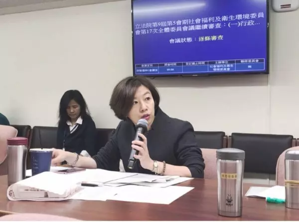 珍奶不可以用吸管喝?環保署嘆連總統都誤解