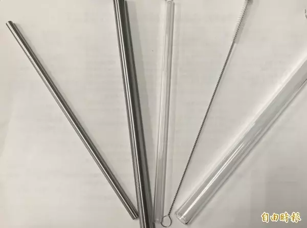珍奶不可以用吸管喝?環保署嘆連總統都誤解