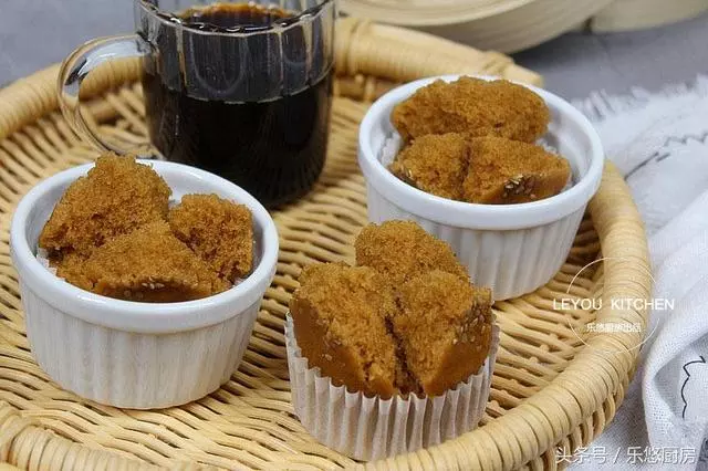 不用等著發酵,不用揉面,30分鐘蒸一鍋松軟的發糕 -