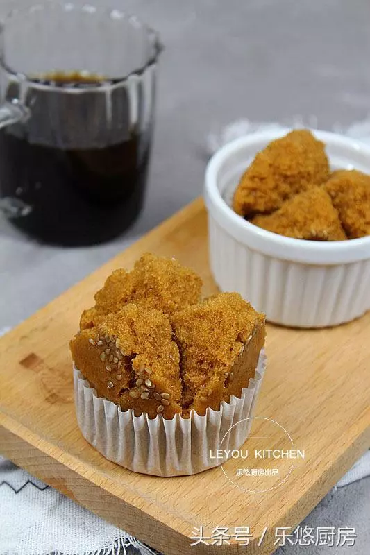 不用等著發酵,不用揉面,30分鐘蒸一鍋松軟的發糕 -