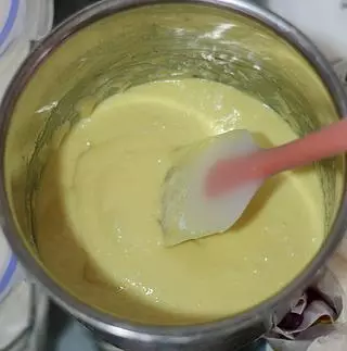 3分鐘教你做「蜂蜜蛋糕」,下午茶自己做,小孩吵著吃不夠!