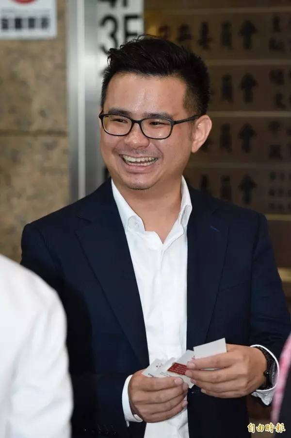 「走著走著就沒錢…」 藍議員參選人嘆國 民黨補助少